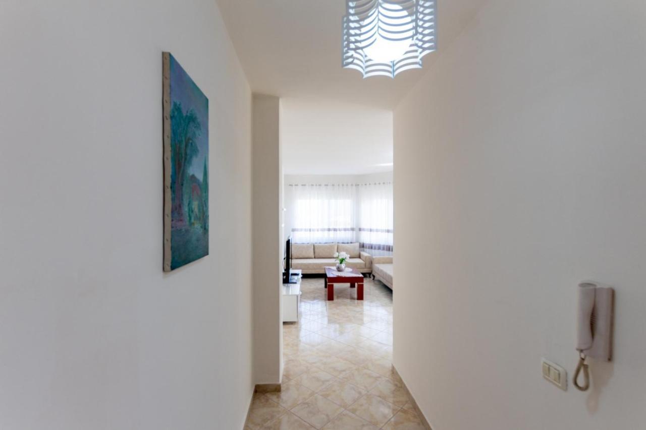 Spacious 2 Bedroom Apartment In Durres Beach Екстер'єр фото